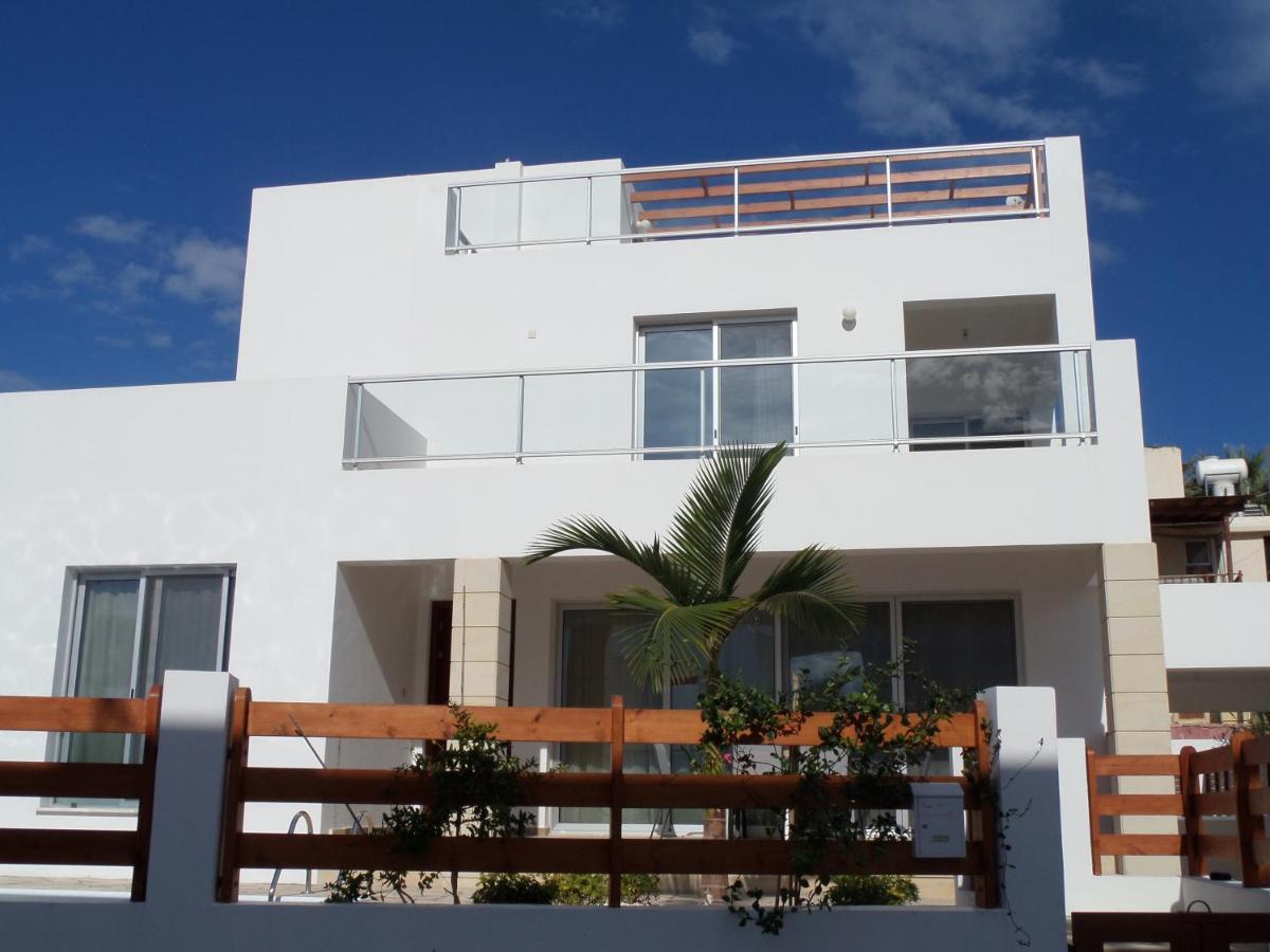 Modern Villa, 4 Bedrooms, Private Pool, Close To Coral Bay Strip Peyia Exterior photo